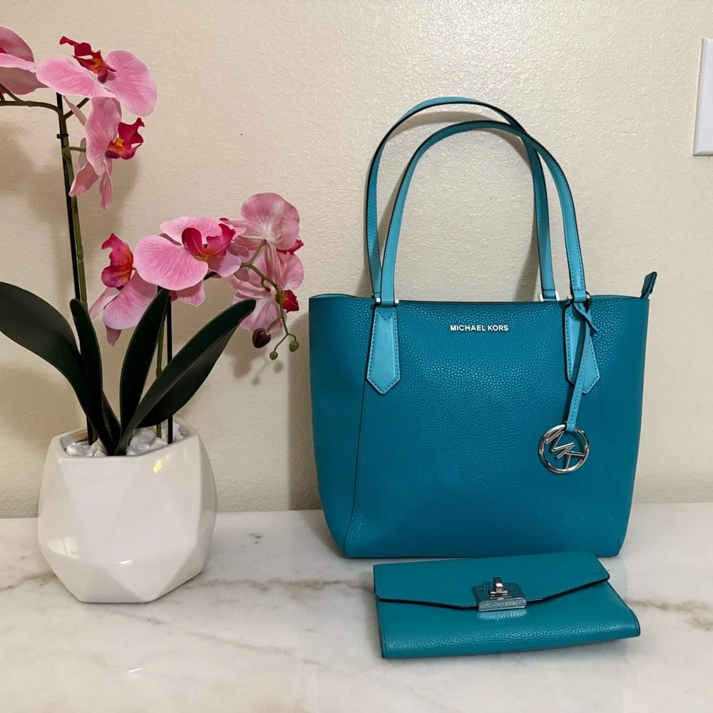 Michael Kors Teal Tote and Wallet Set - Picture 2 of 10